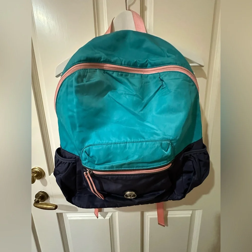LULULEMON IVIVVA Girl’s Backback in Teal, Pink & Blue